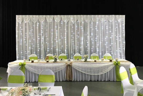 Hochzeitshintergrund weiss mit LED-Beleuchtung (mieten)