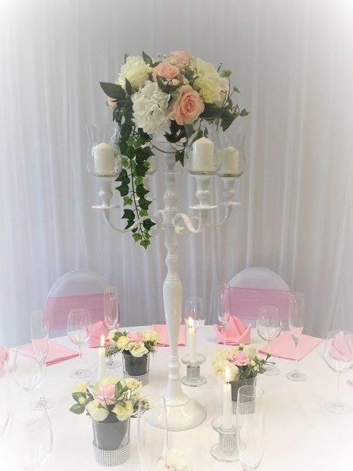 Kerzenständer weiß mit Blumenschale (mieten) 80 cm